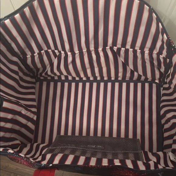 Lug rover - Picture 3 of 5